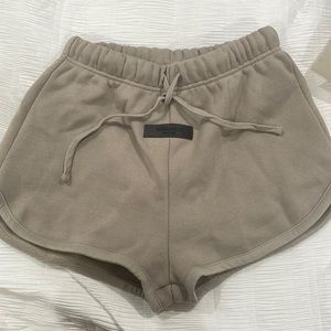Essentials tan shorts size small